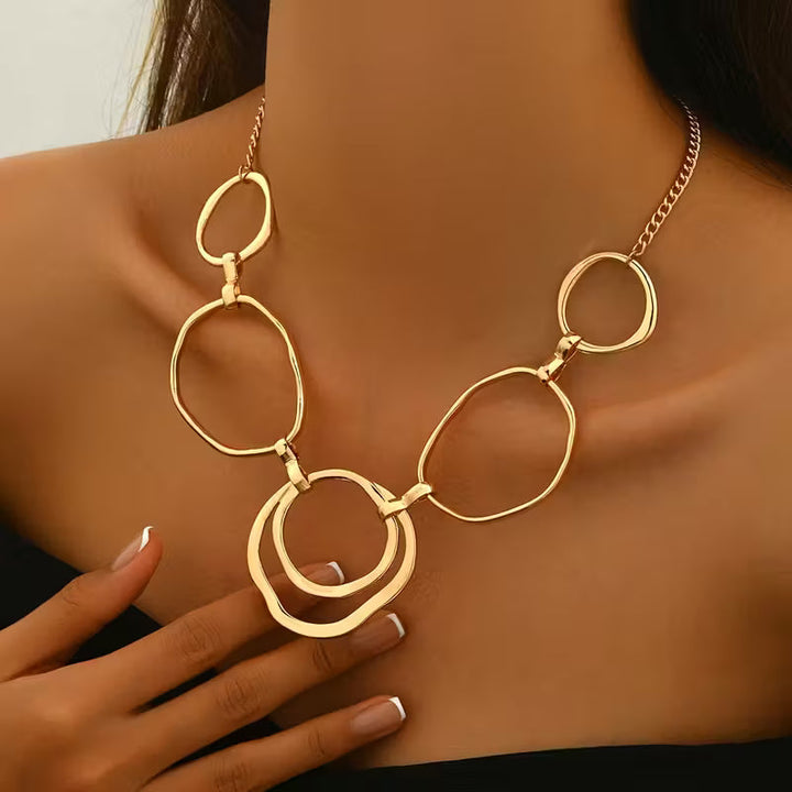 Naszyjnik z wisiorkiem inspirowany elegancją vintage
