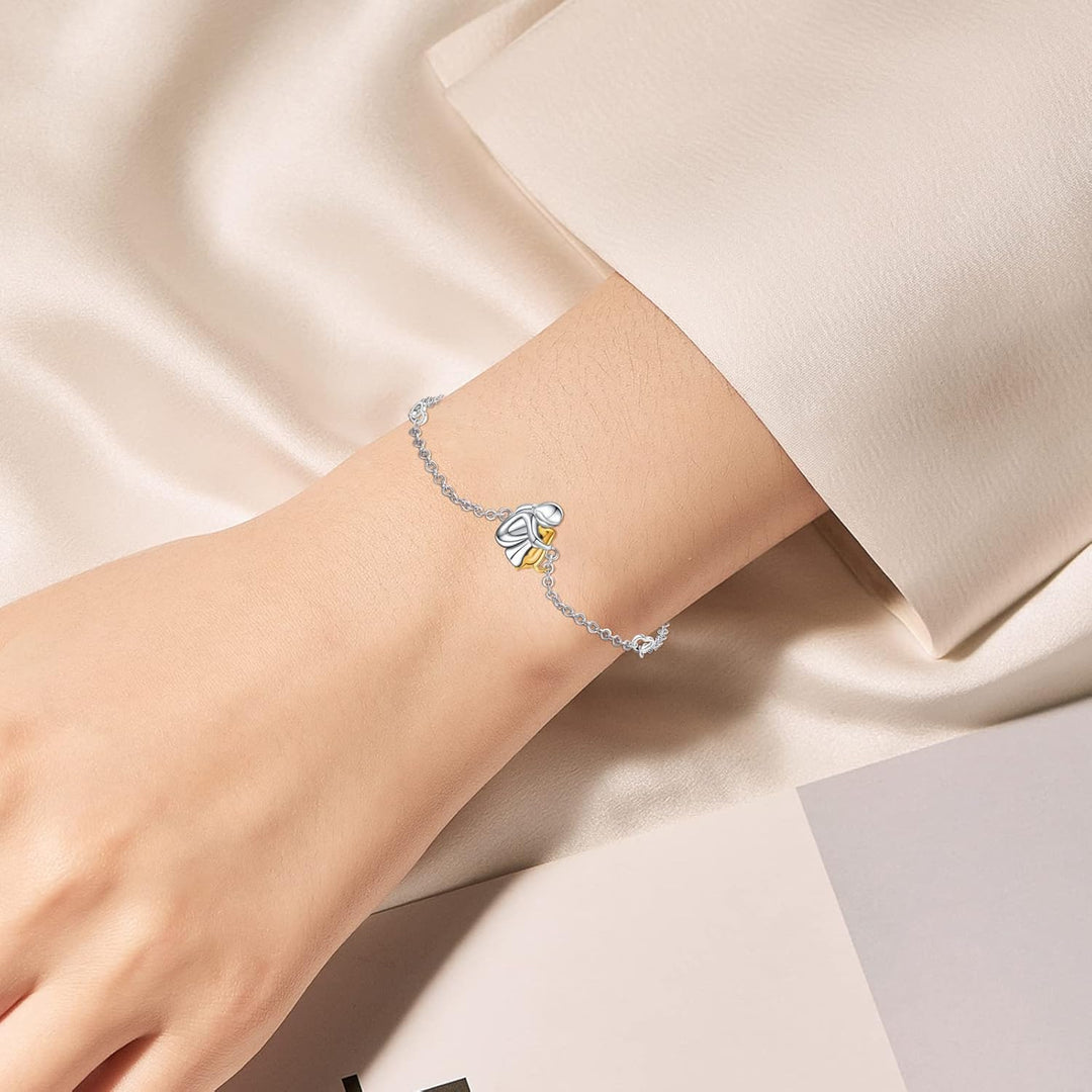 Adjustable Lucky Charm Bracelet – Simple and Charming