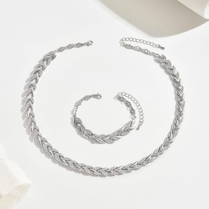 Elegantan set s kristalima u stilu ribljeg repa