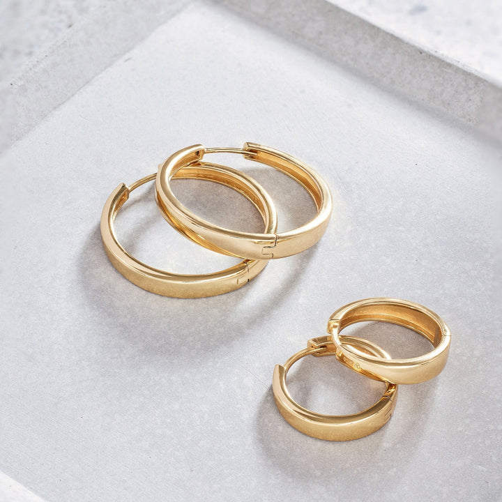 Kolczyki koła Gia z białego złota