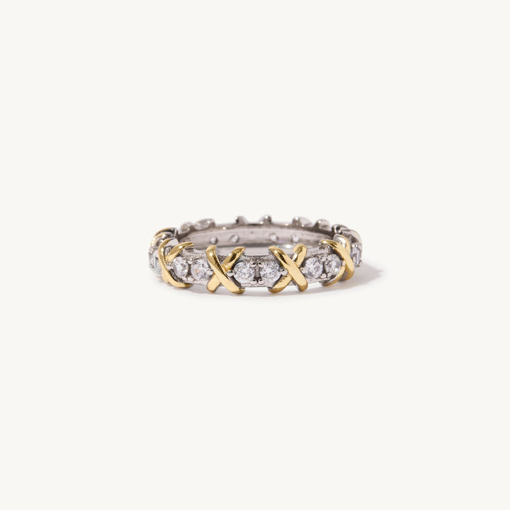 Gianna ring with a stone - Timeless elegance