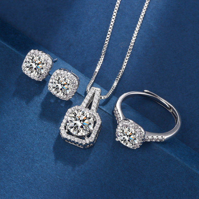 Aria set with radiant square stone | White gold