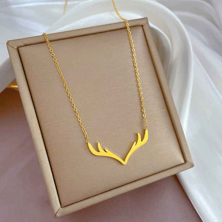 Lana Gold Ogrlica s rogom jelena - Elegantan zlatni privjesak